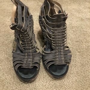 Freebird totum sandal